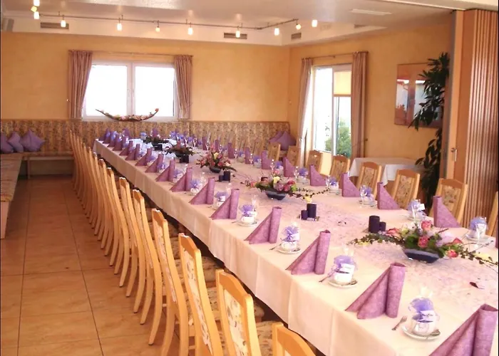 Panorama Am Frankenstein Hotell 3*